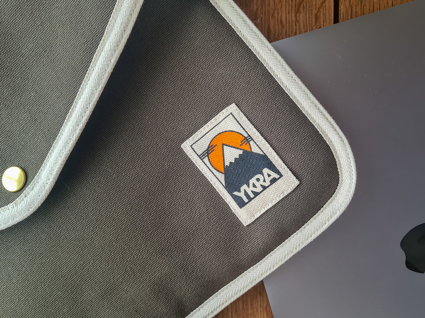 Laptop Case - Size M