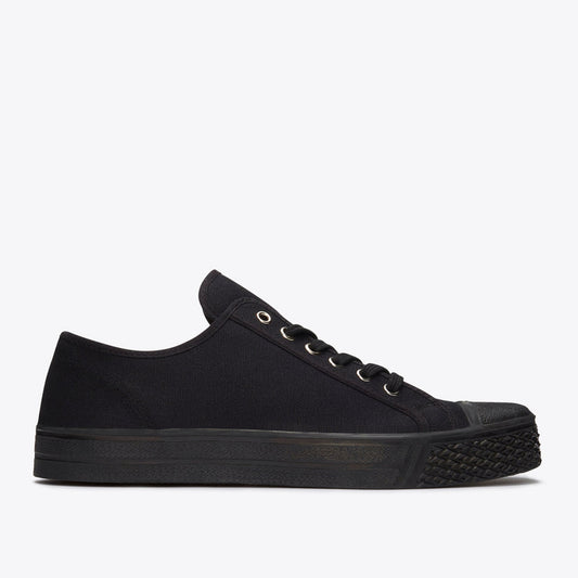 Low Top Vulcanised - Black / Black Sole